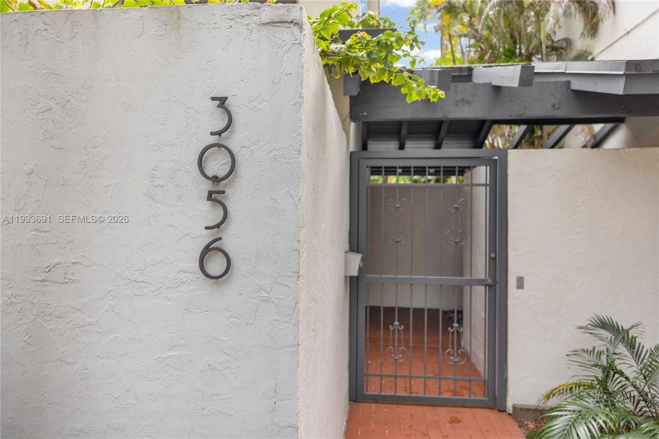 3056 Shipping Ave, Unit 2, Miami, FL 33133 Photo