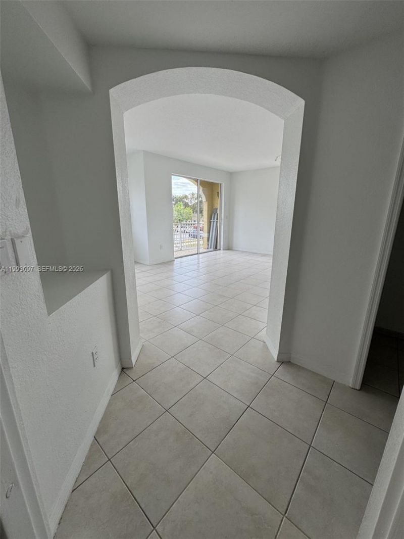 8842 W Flagler St , Unit 208, Miami, FL 33174 Photo