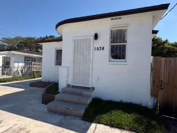 1538 NW 66 ST , Unit 1, Miami, FL 33147
