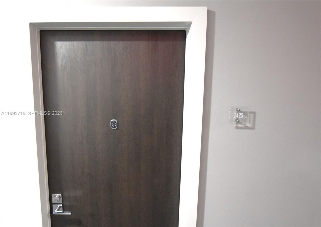 20301 W Country Club Dr , Unit 1425, Aventura, FL 33180 Photo