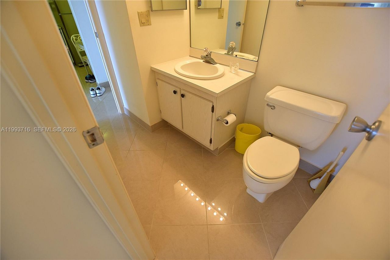 20301 W Country Club Dr , Unit 1425, Aventura, FL 33180 Photo