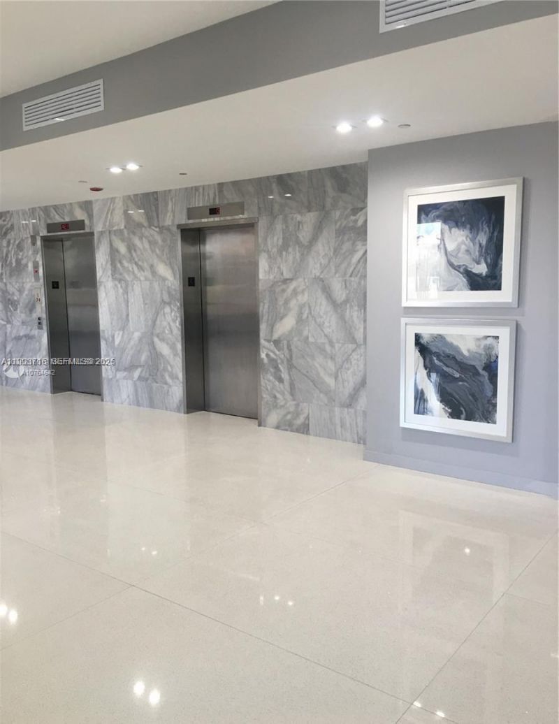 20301 W Country Club Dr , Unit 1425, Aventura, FL 33180 Photo