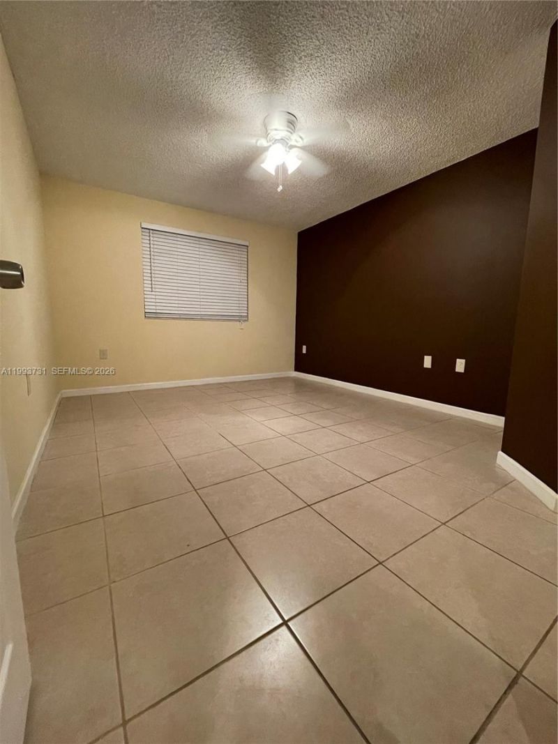 1204 Glenmoor Dr, Unit 1204, West Palm Beach, FL 33409 Photo