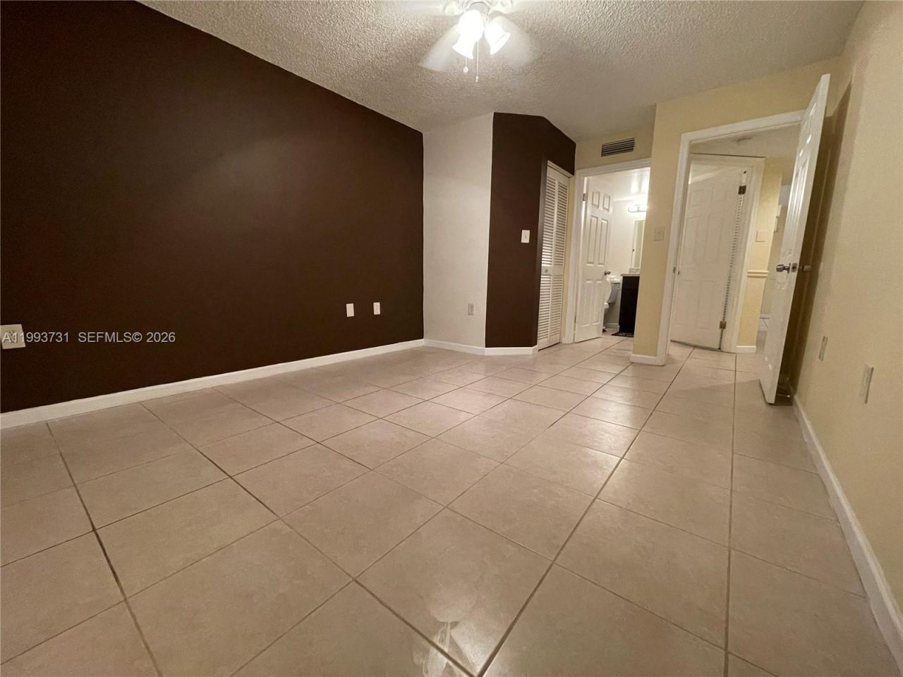 1204 Glenmoor Dr, Unit 1204, West Palm Beach, FL 33409 Photo