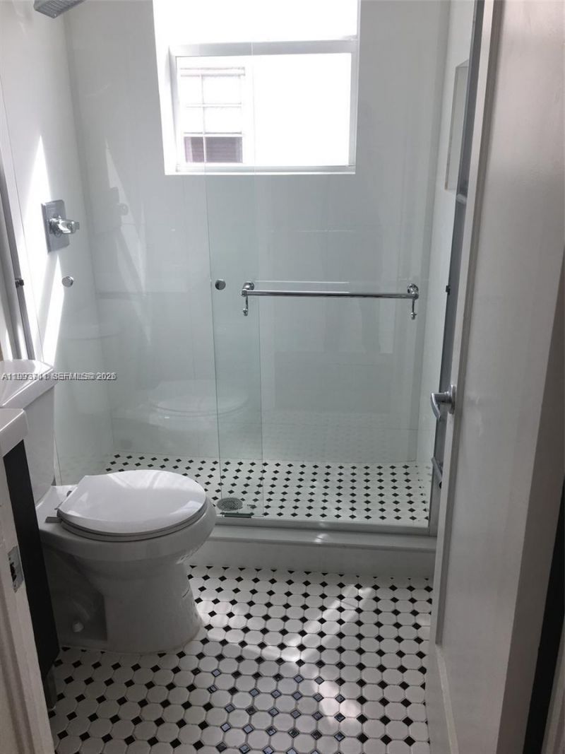 1618 Michigan Ave , Unit 22, Miami Beach, FL 33139 Photo