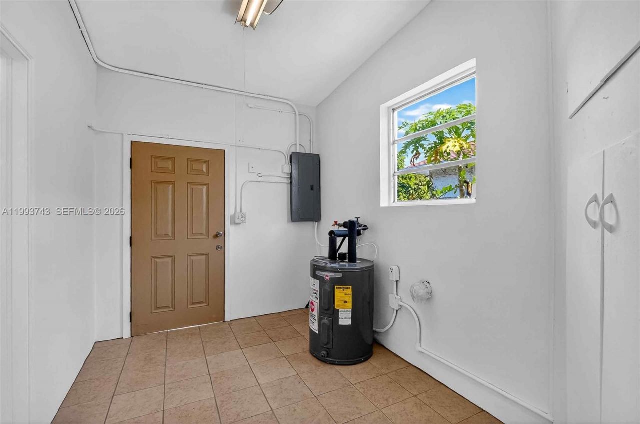 5900 NE 4th Ct , Miami, FL 33137 Photo