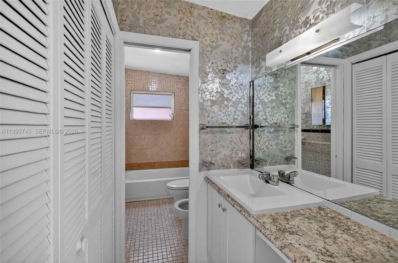 5900 NE 4th Ct , Miami, FL 33137 Photo