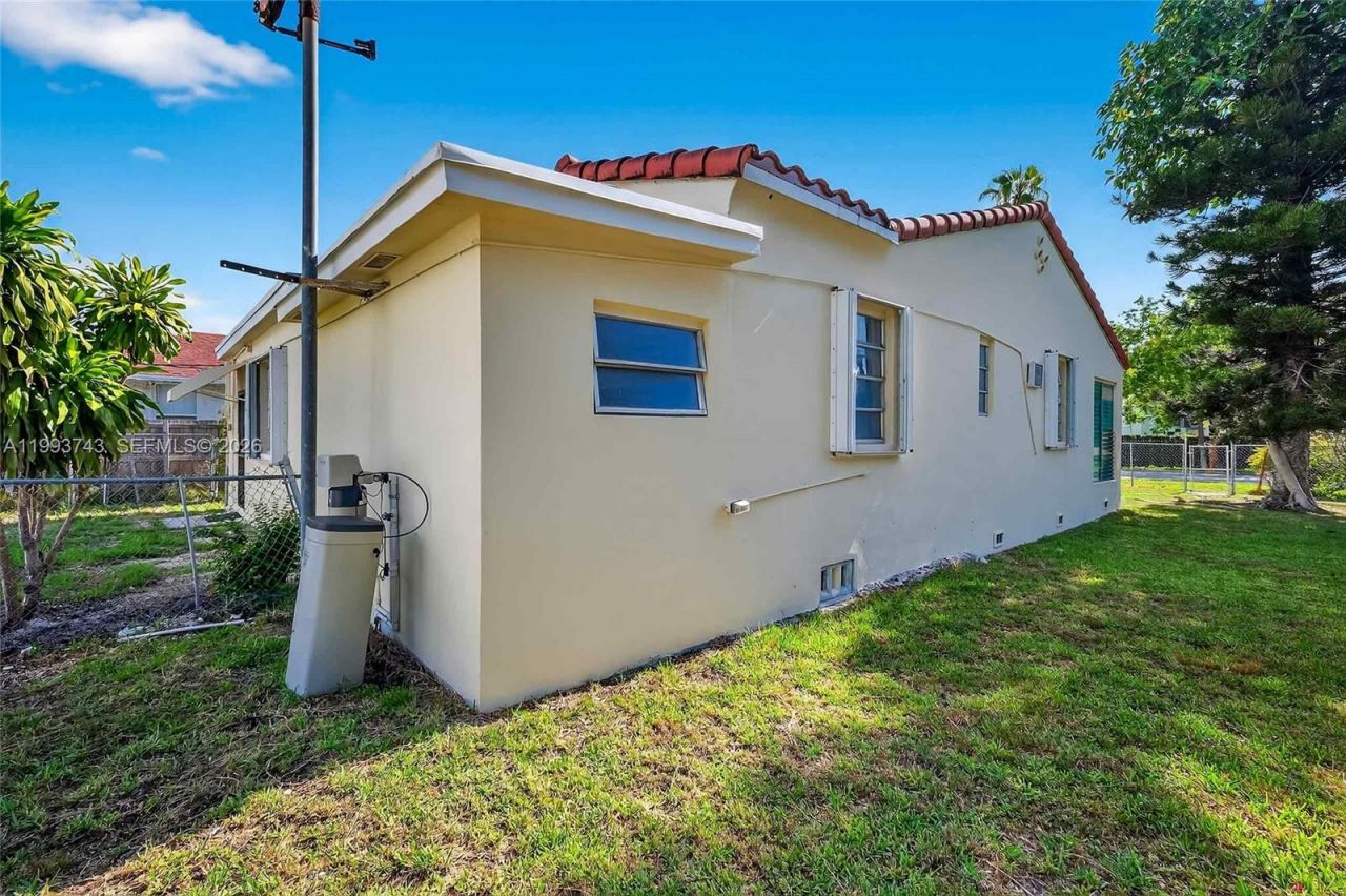 5900 NE 4th Ct , Miami, FL 33137 Photo