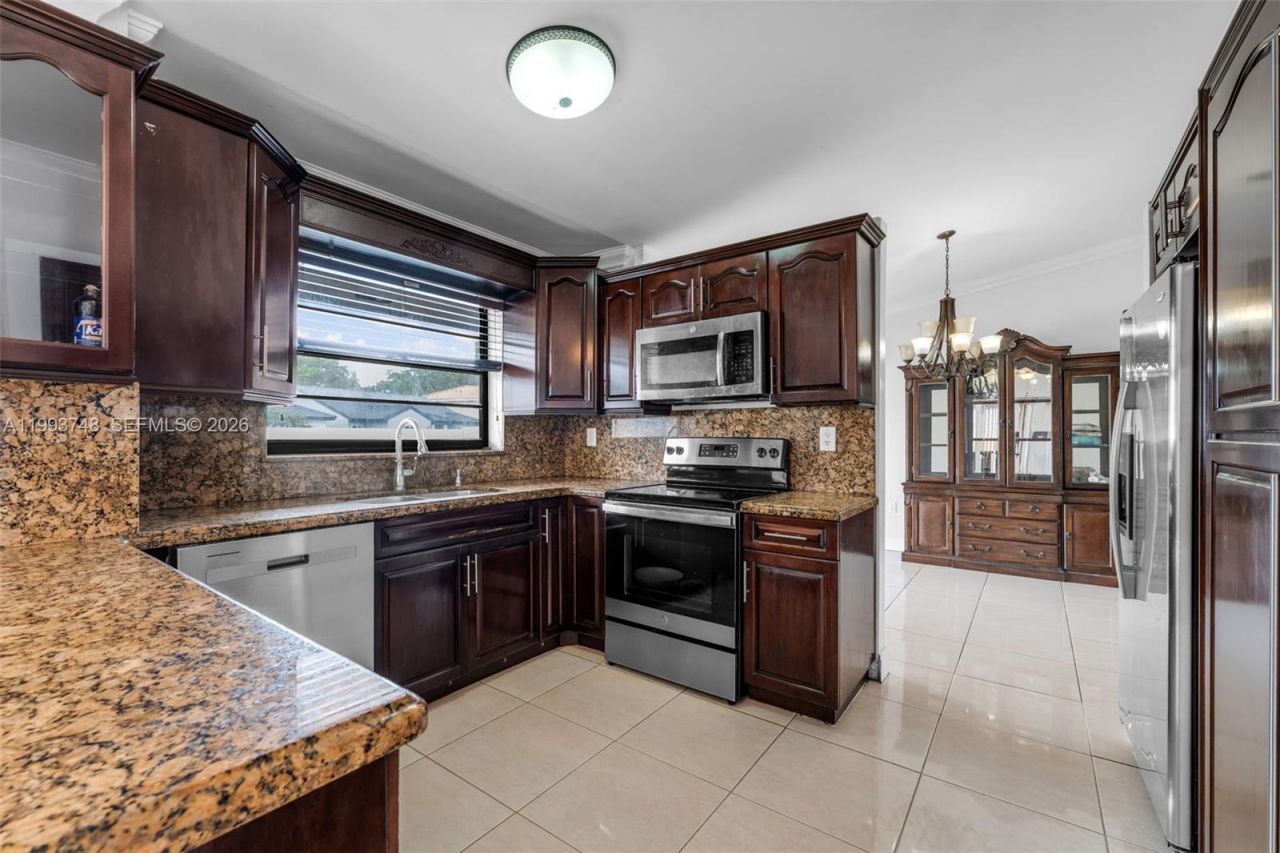 10290 SW 145th Pl , Miami, FL 33186 Photo