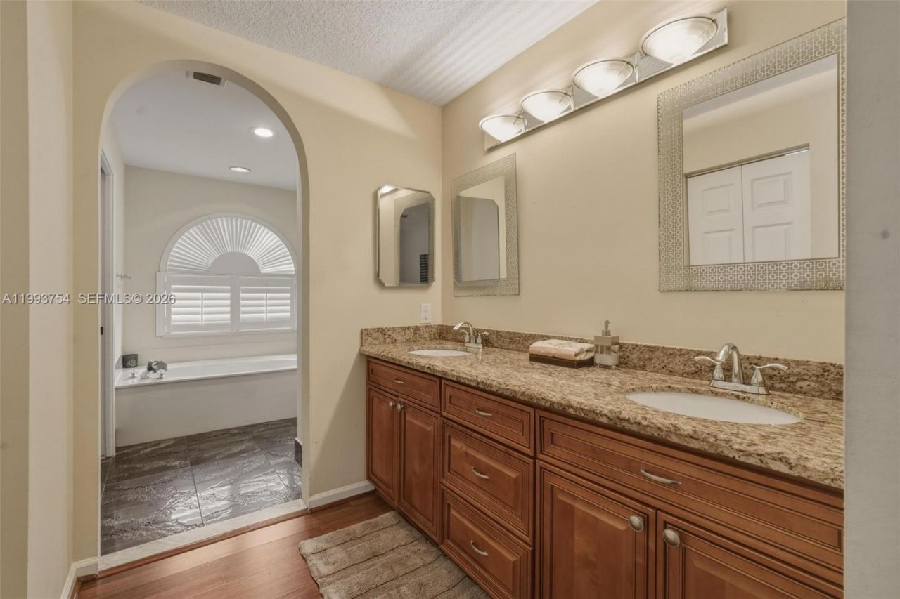 1510 SW 96th Ter , Davie, FL 33324 Photo