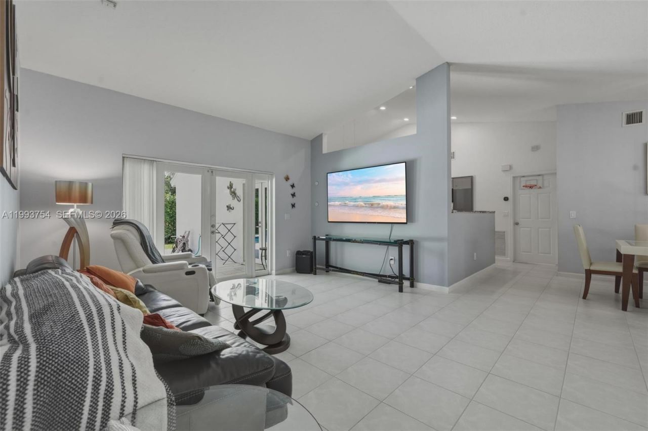 1510 SW 96th Ter , Davie, FL 33324 Photo