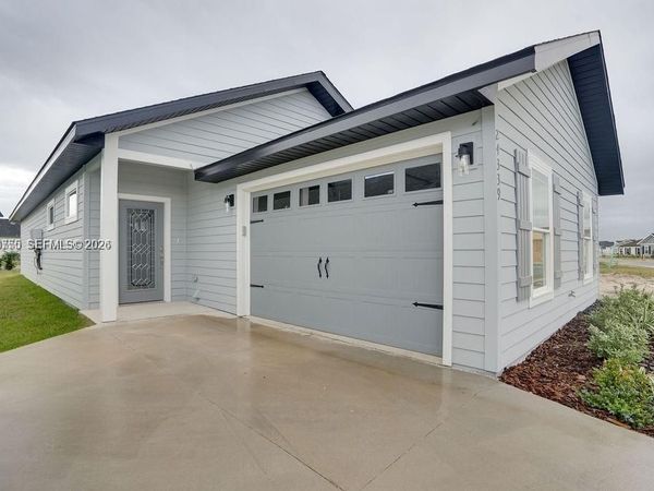 24722 SW 21 Lane, Newberry, FL 32669