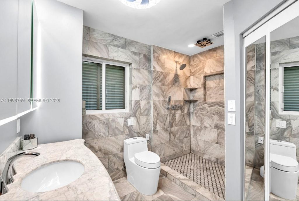 1799 SE 25th Ave , Fort Lauderdale, FL 33316 Photo