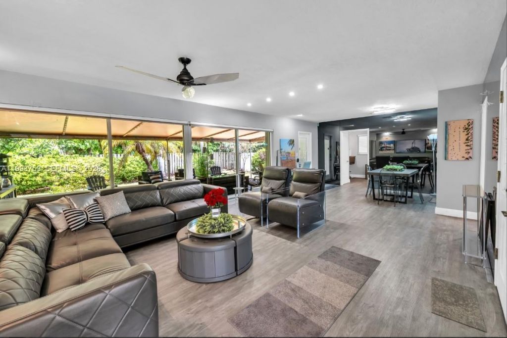 1799 SE 25th Ave , Fort Lauderdale, FL 33316 Photo