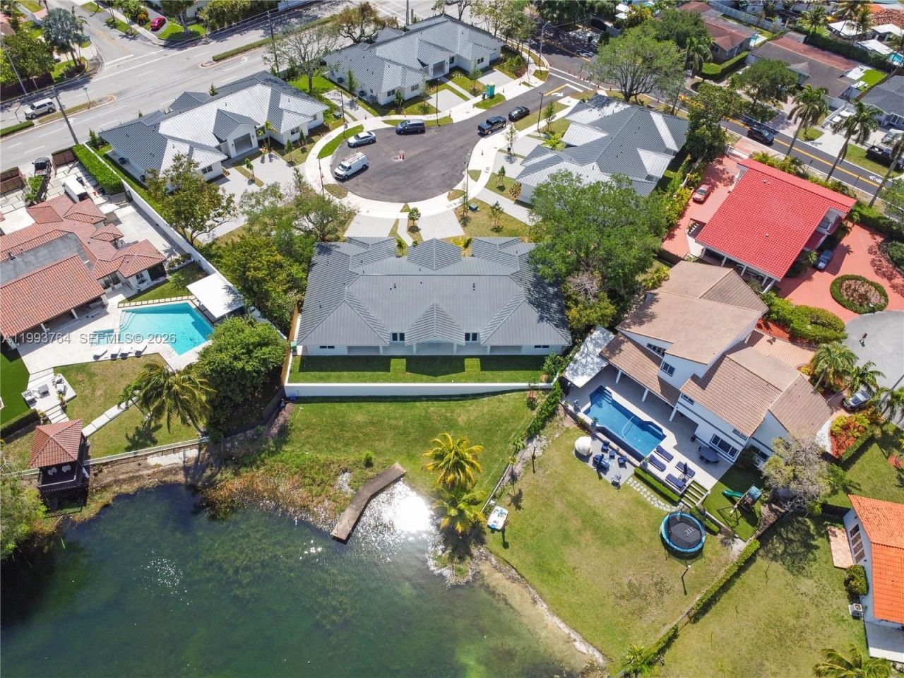 4732 SW 87 Ct , Unit 4732, Miami, FL 33165 Photo