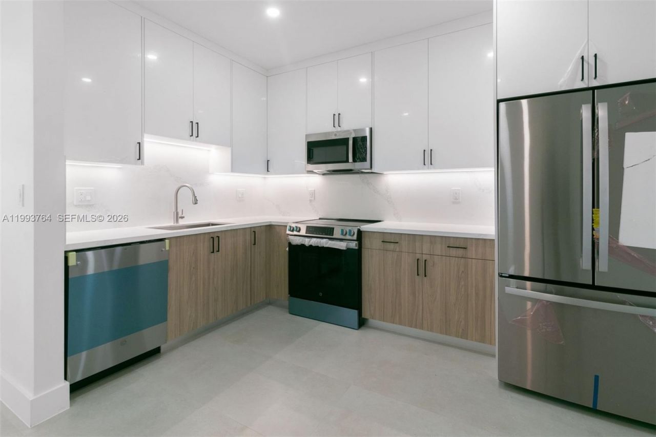 4732 SW 87 Ct , Unit 4732, Miami, FL 33165 Photo