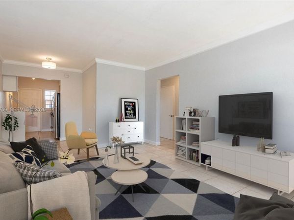 3671 SW 11th St , Unit 9B, Miami, FL 33135