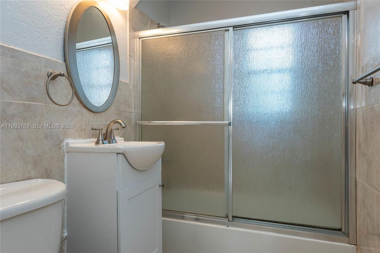 3671 SW 11th St , Unit 9B, Miami, FL 33135 Photo