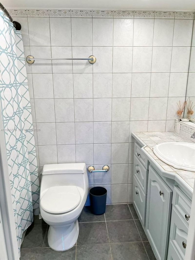 2001 Atlantic Shores Blvd , Unit 312, Hallandale Beach, FL 33009 Photo