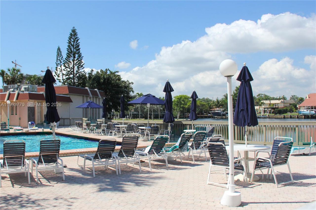 2001 Atlantic Shores Blvd , Unit 312, Hallandale Beach, FL 33009 Photo