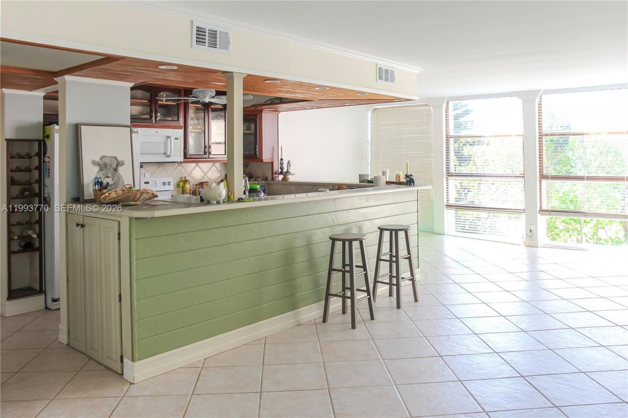 2001 Atlantic Shores Blvd , Unit 312, Hallandale Beach, FL 33009 Photo