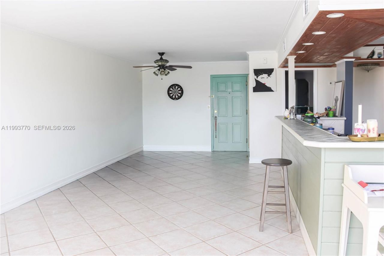 2001 Atlantic Shores Blvd , Unit 312, Hallandale Beach, FL 33009 Photo