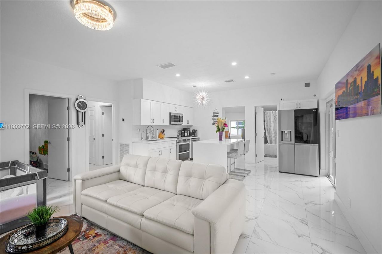 925 NE 4th St , Hallandale Beach, FL 33009 Photo