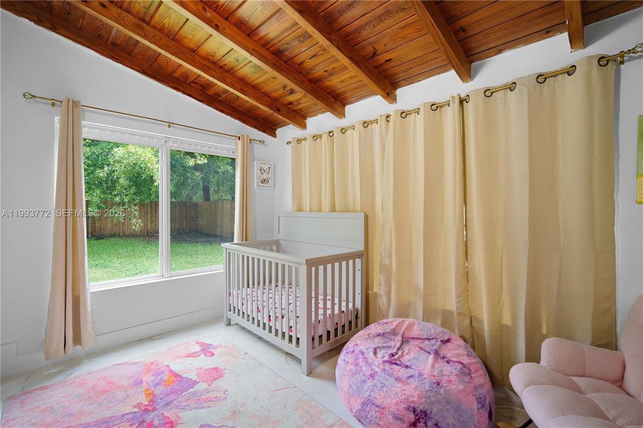 925 NE 4th St , Hallandale Beach, FL 33009 Photo