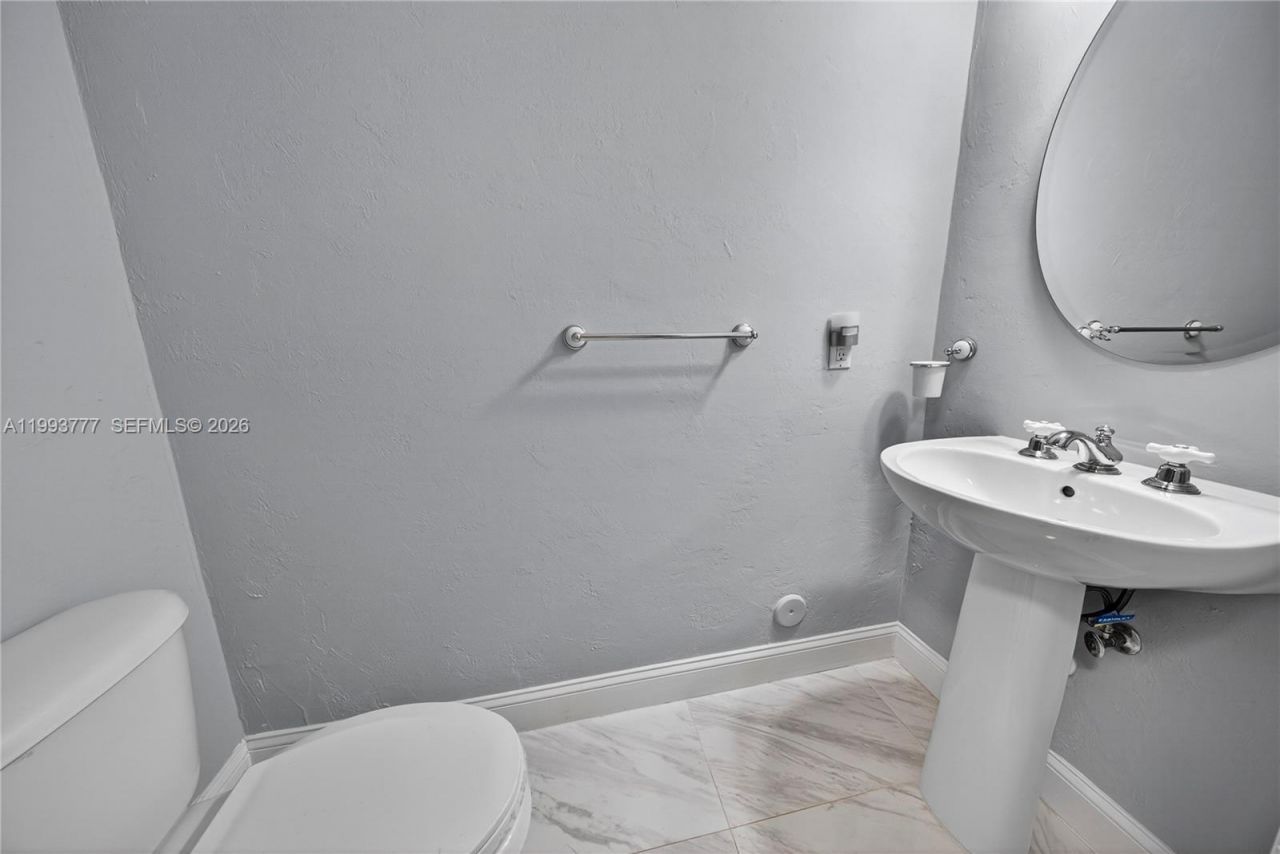 2801 Coral Shores Dr , Unit 2801, Fort Lauderdale, FL 33306 Photo