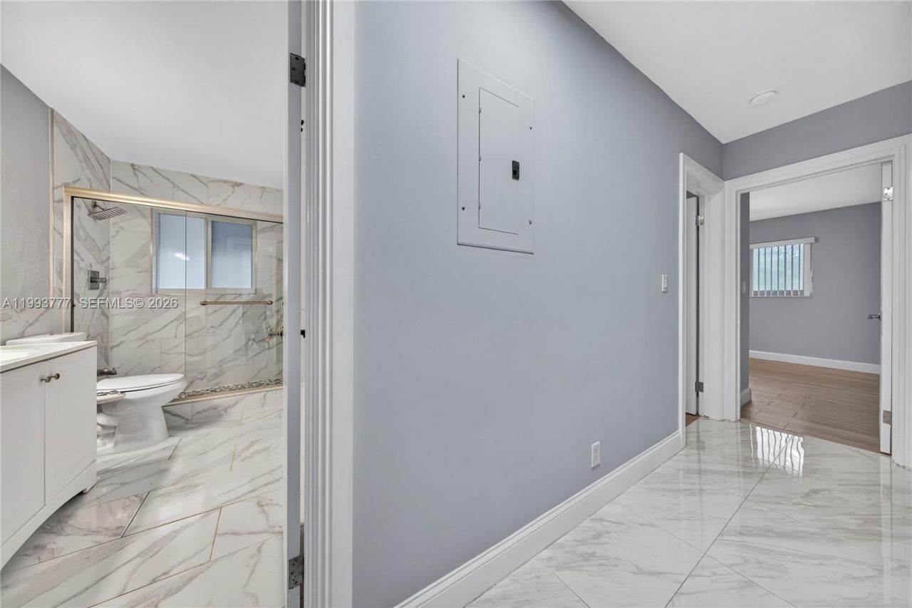 2801 Coral Shores Dr , Unit 2801, Fort Lauderdale, FL 33306 Photo