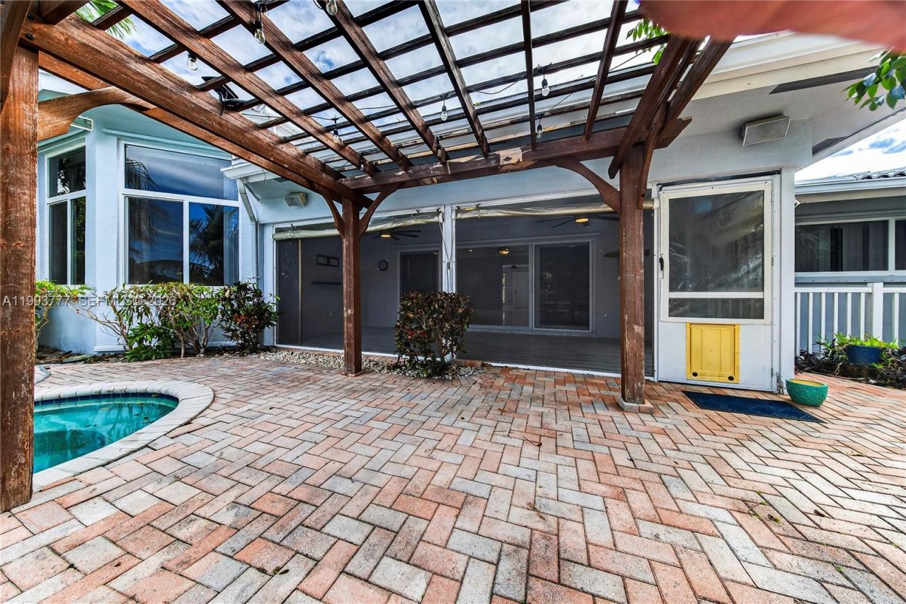 2801 Coral Shores Dr , Unit 2801, Fort Lauderdale, FL 33306 Photo