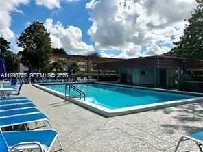 411 S Hollybrook Dr, Unit 105, Pembroke Pines, FL 33025 Photo
