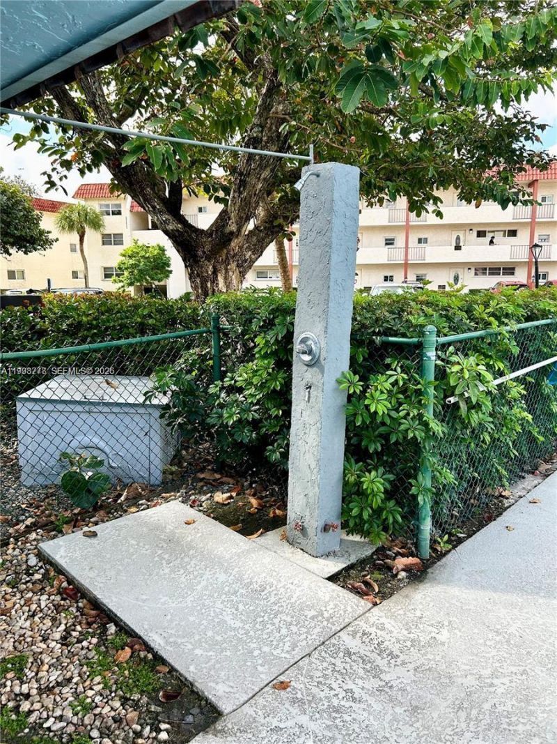 411 S Hollybrook Dr, Unit 105, Pembroke Pines, FL 33025 Photo