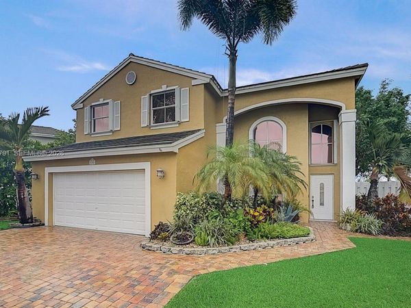 5204 NW 54th St, Coconut Creek, FL 33073