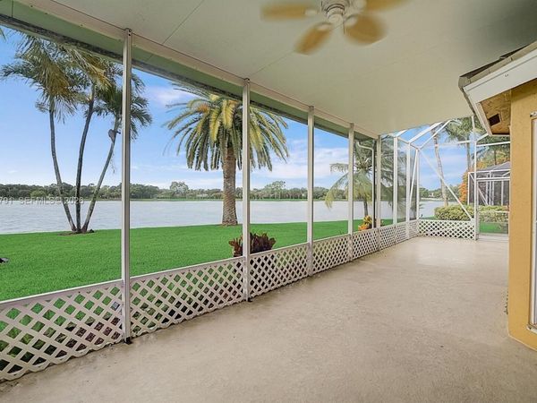 5204 NW 54th St , Coconut Creek, FL 33073