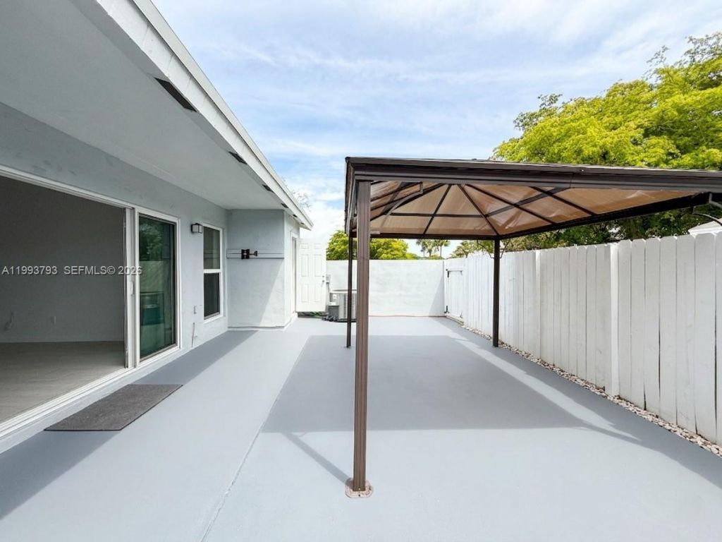 10359 SW 209th Ln , Cutler Bay, FL 33189 Photo