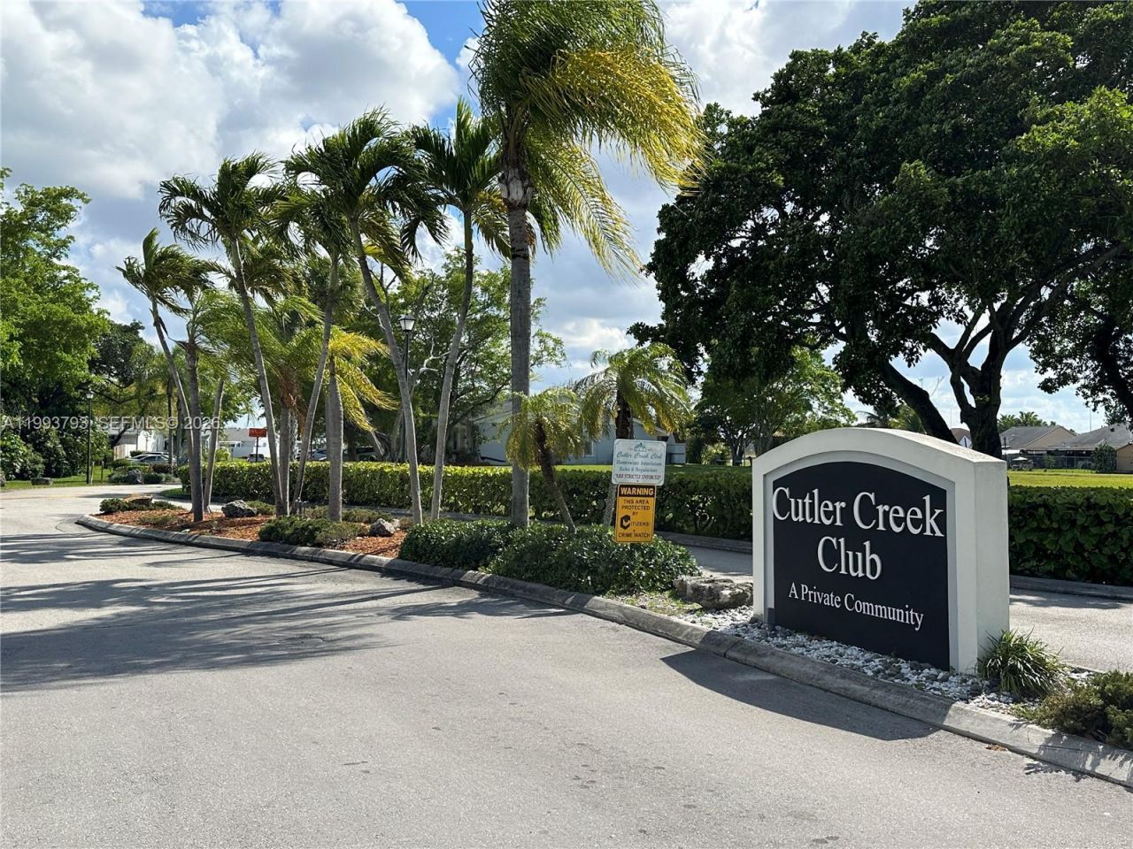 10359 SW 209th Ln , Cutler Bay, FL 33189 Photo