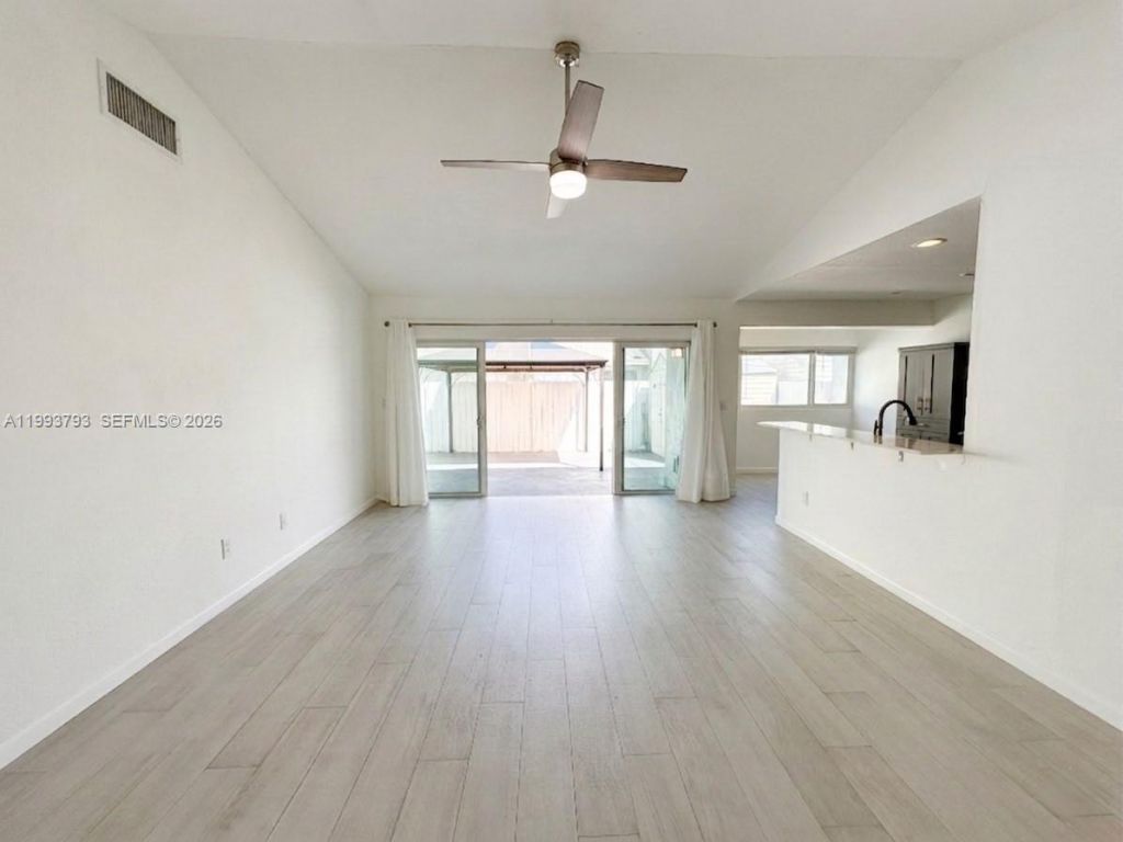 10359 SW 209th Ln , Cutler Bay, FL 33189 Photo