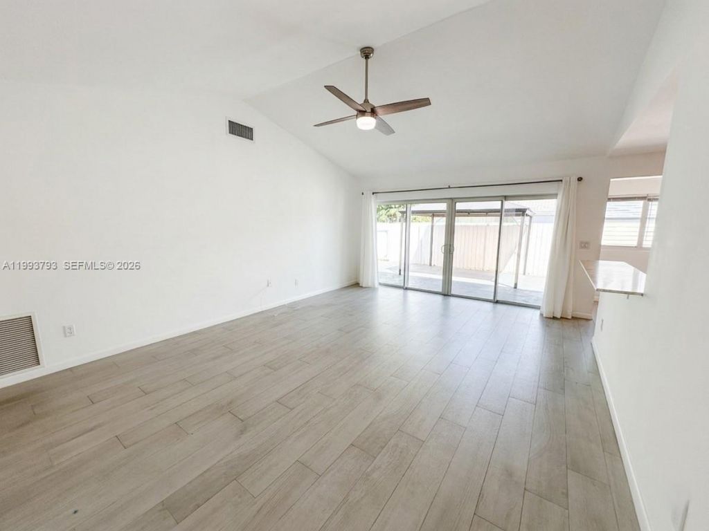 10359 SW 209th Ln , Cutler Bay, FL 33189 Photo