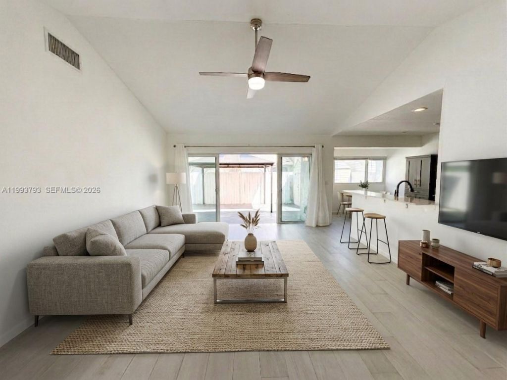 10359 SW 209th Ln , Cutler Bay, FL 33189 Photo