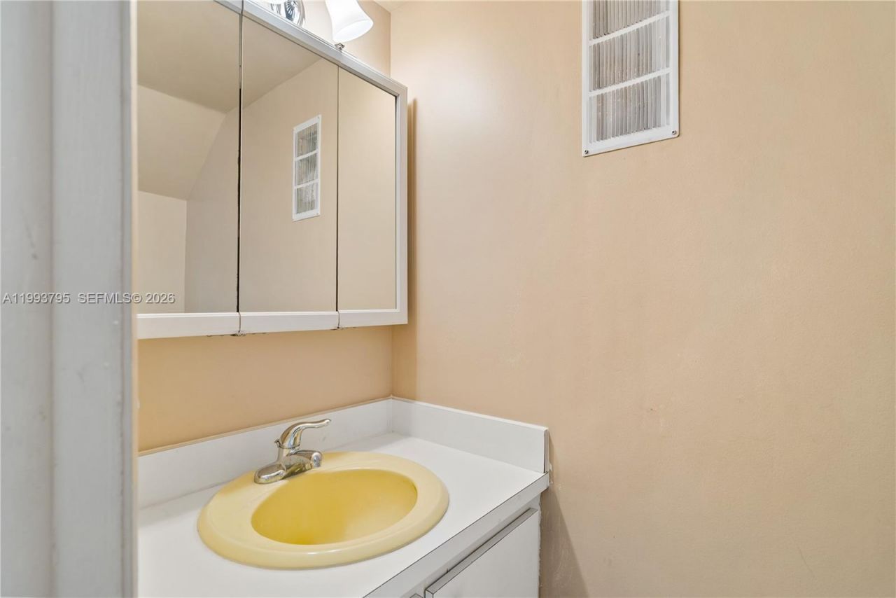 300 Ocean Dr , Unit 23, Key Largo, FL 33037 Photo