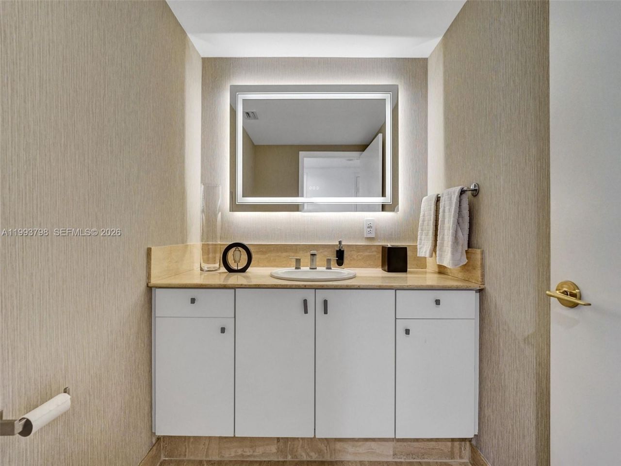 7000 Island Blvd , Unit 1207, Aventura, FL 33160 Photo