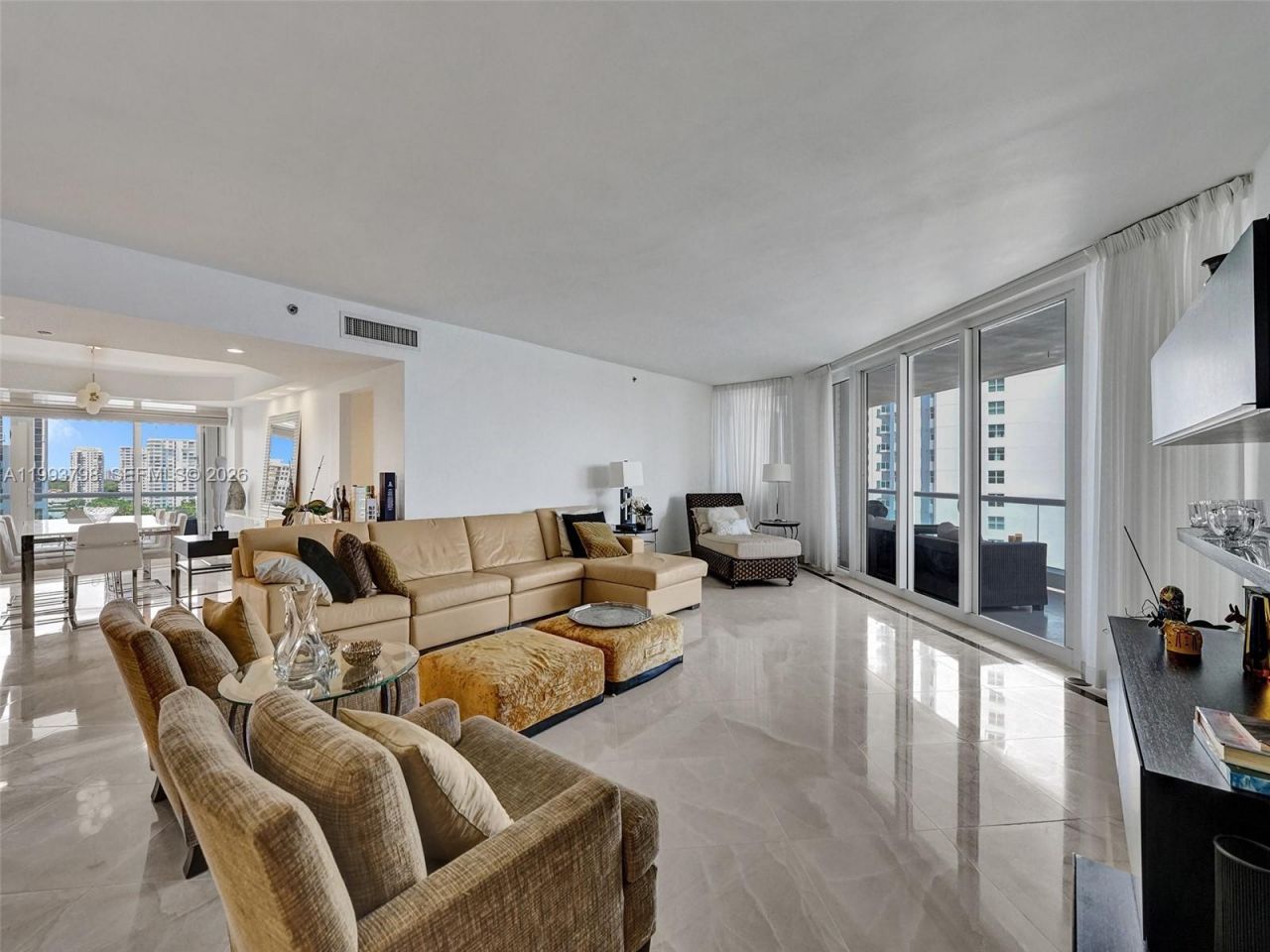 7000 Island Blvd , Unit 1207, Aventura, FL 33160 Photo