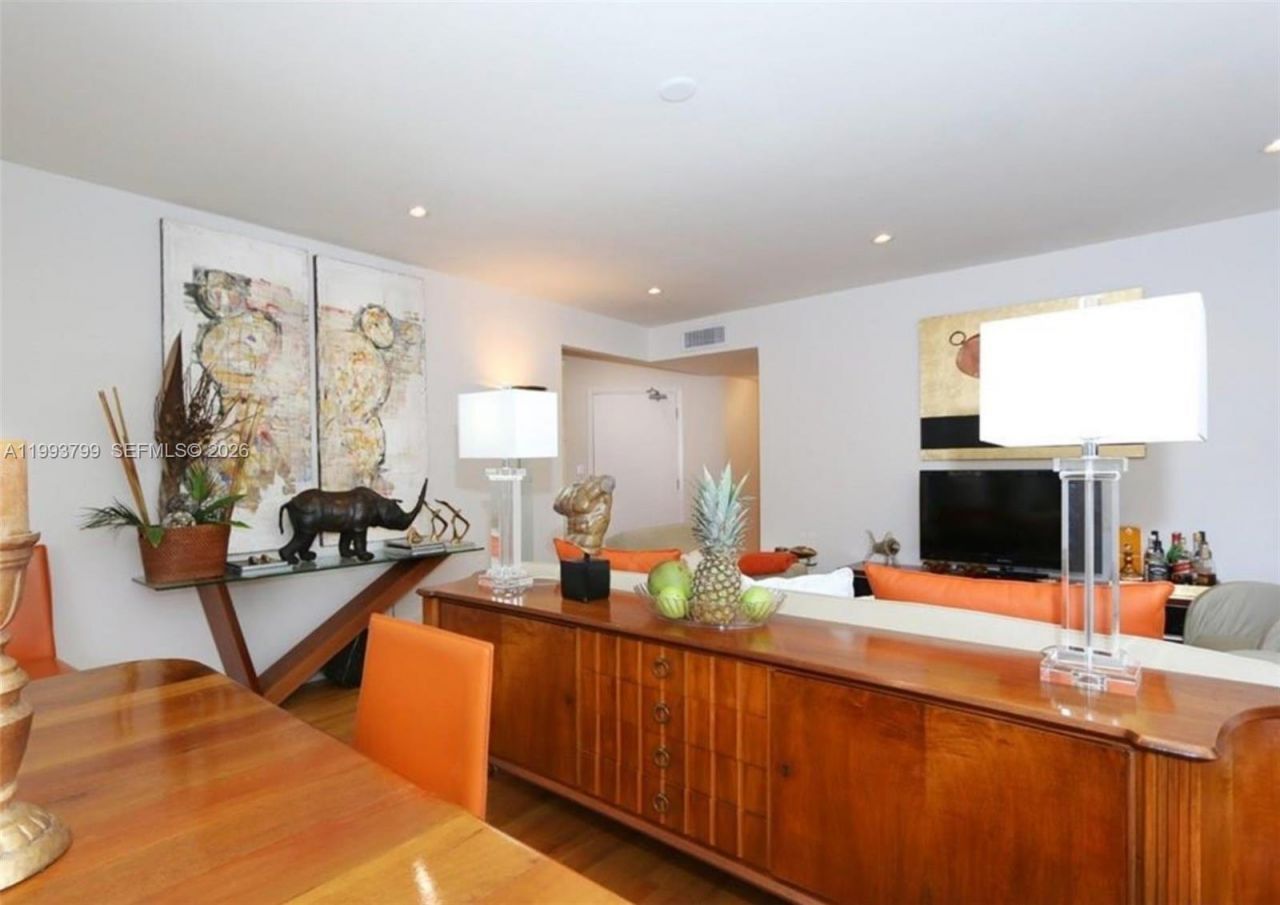 1018 Meridian Ave , Unit 6, Miami Beach, FL 33139 Photo