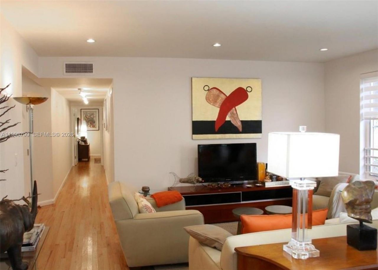 1018 Meridian Ave , Unit 6, Miami Beach, FL 33139 Photo