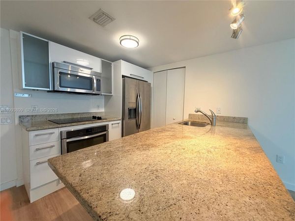 185 SW 7 ST, Unit 2510, Miami, FL 33130