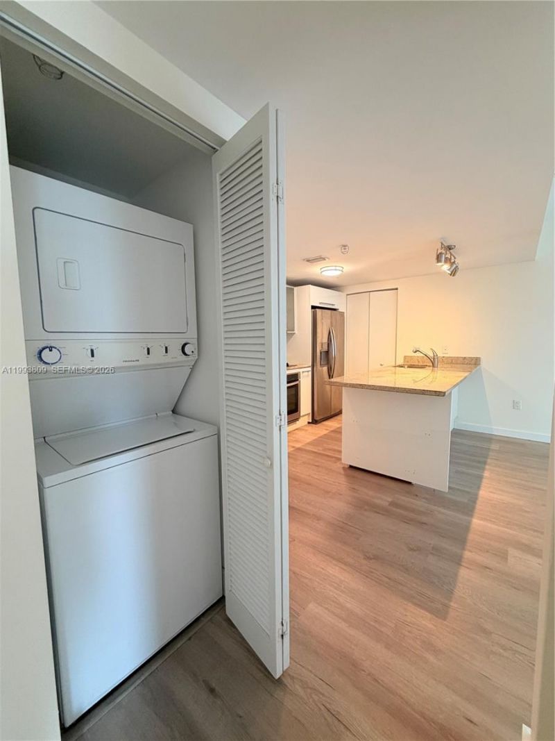 185 SW 7 St, Unit 2510, Miami, FL 33130 Photo