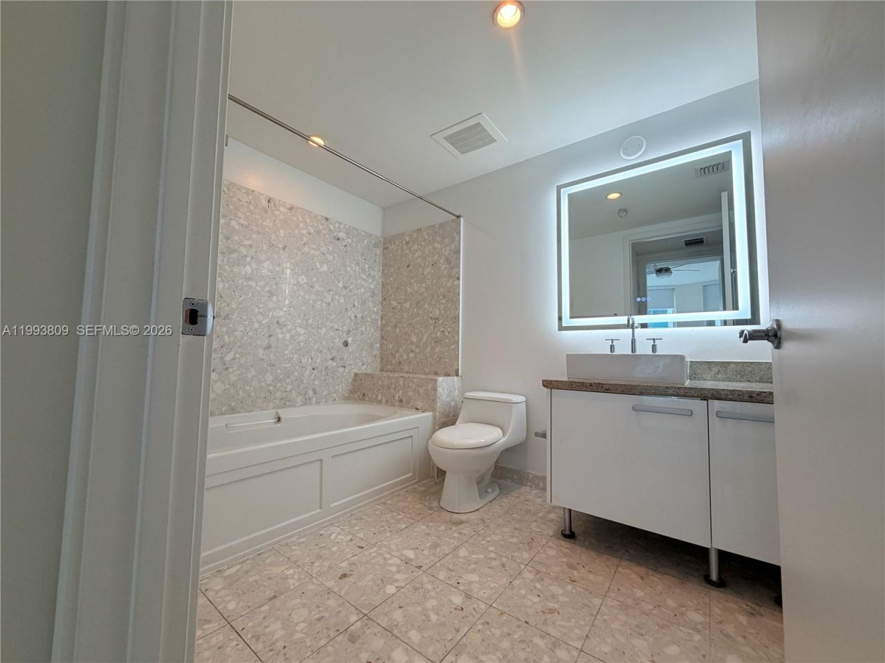 185 SW 7 St, Unit 2510, Miami, FL 33130 Photo