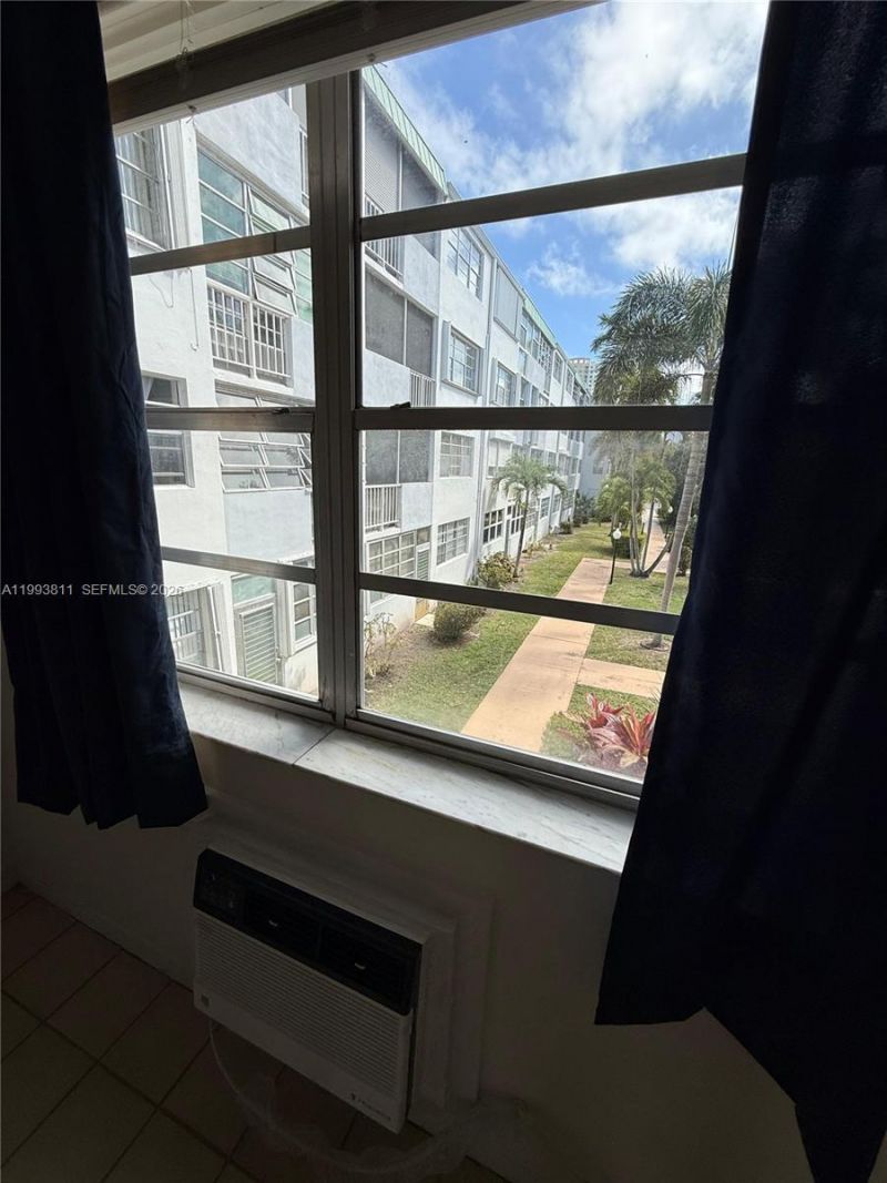 1333 E Hallandale Beach Blvd, Unit 223, Hallandale Beach, FL 33009 Photo