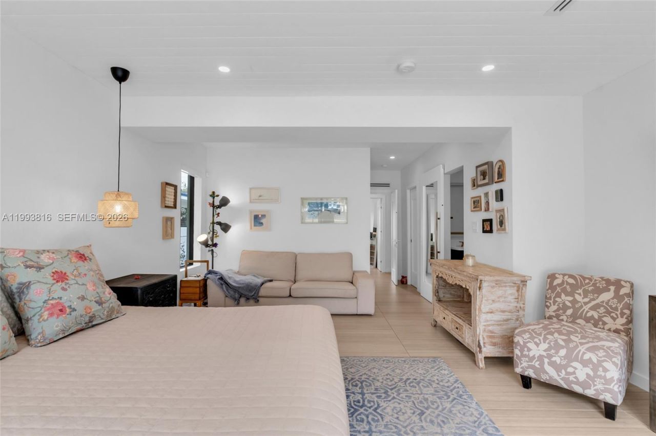 2025 Arch Creek Dr , North Miami, FL 33181 Photo